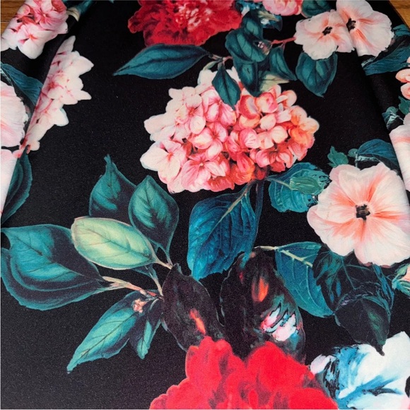 Calvin Klein Black Floral Short Sleeve Crew Neck Back Zip Sheath Dress Size 8 - Picture 3 of 9